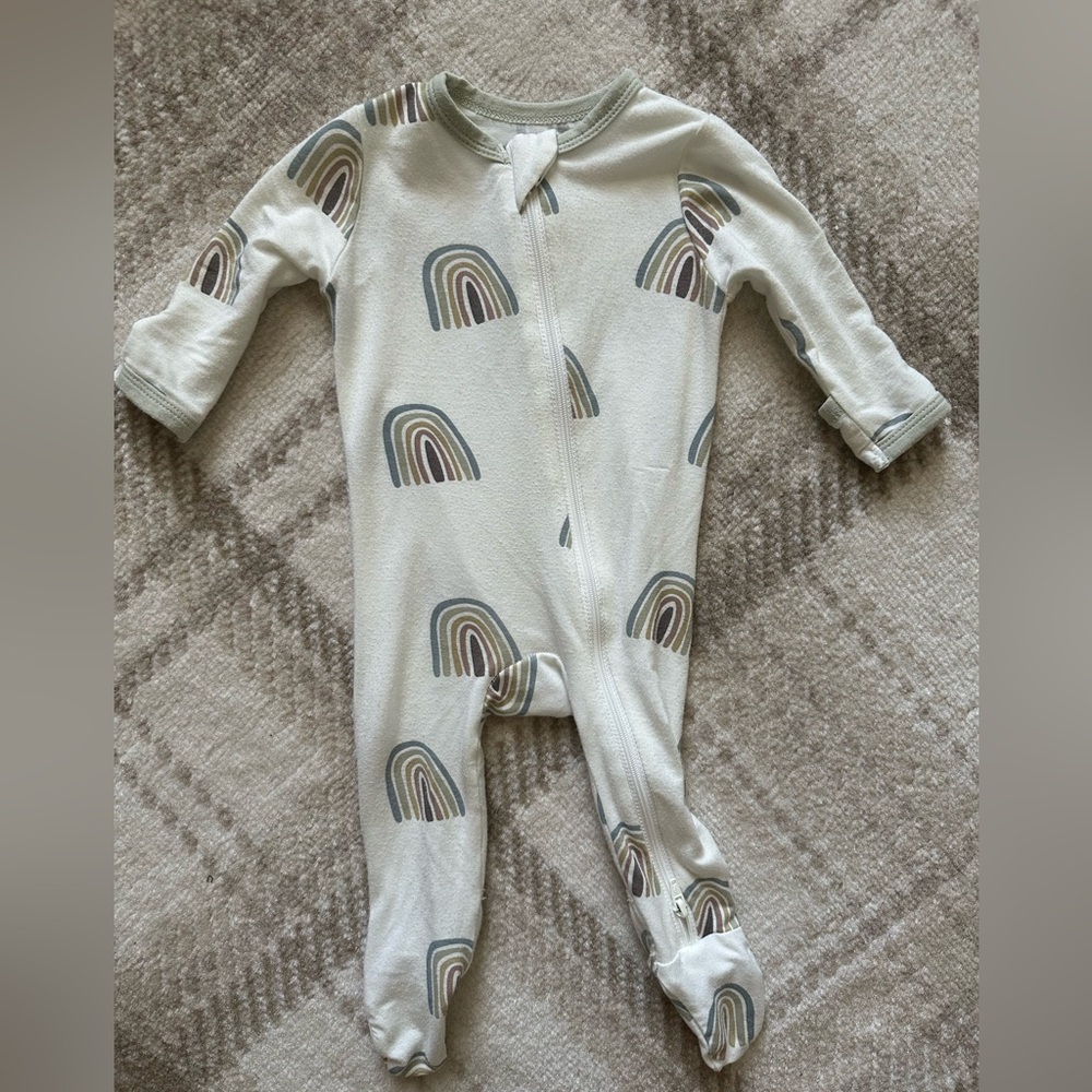 Kyte baby rainbow sleeper 0-3